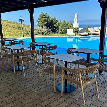 Ξενοδοχείο με διαμερίσματα Liberatos Village Αργοστόλι
