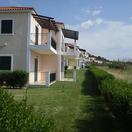 Liberatos Village アルゴストリオン